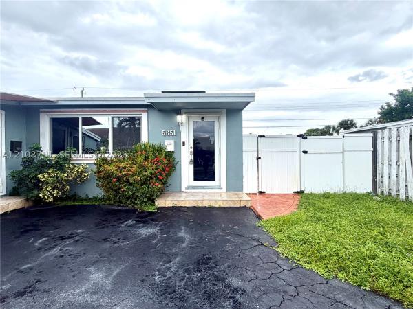 Collier Estates, 5651 NE 9th Ave, Oakland Park, Florida 33334, image 1