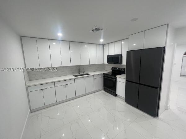 1010 SW 84th Ave #1, Unincorporated Dade County, Florida 33144, image 1