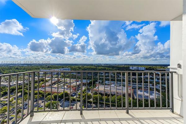 Commodore Plaza Tower, 2750 NE 183rd St #2404, Aventura, Florida 33160, image 1