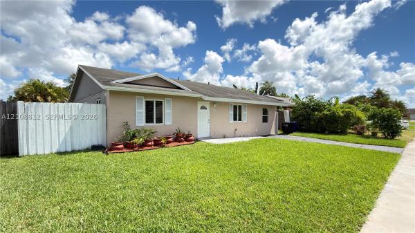 North Lauderdale Village, 8151 SW 7th St, North Lauderdale, Florida 33068, image 1
