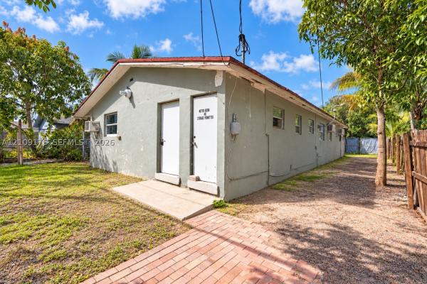 Last Chance Village, 2664 SW 7th St #1-3, Fort Lauderdale, Florida 33312, image 1