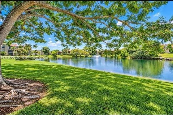 Racquet Club At Bonaventure, 220 Lakeview Dr #101, Weston, Florida 33326, image 1