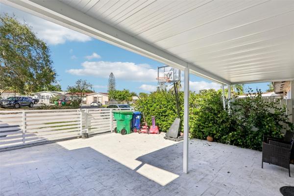 Vista Verde, 21342 NW 40th Circle Ct, Miami Gardens, Florida 33055, image 1