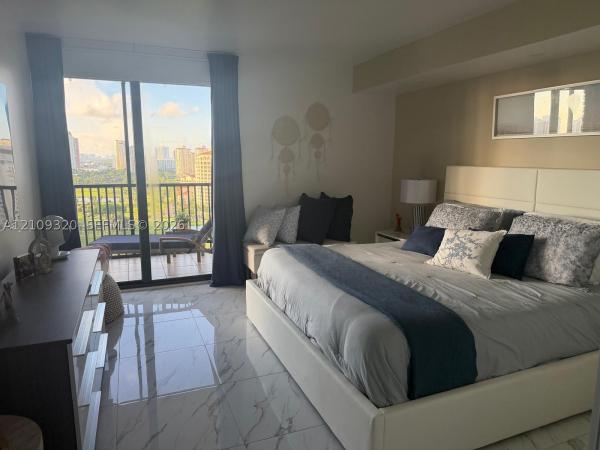 20379 W Country Club Dr #2136, Aventura, Florida 33180, image 1