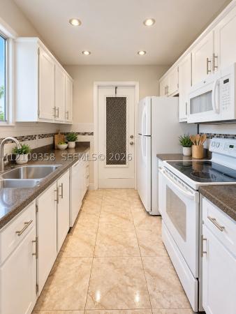 Yacht Harbor Apartments, 2200 Diana Dr #218, Hallandale Beach, Florida 33009, image 1