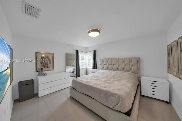 Glenroyal, 35 NW 26th Ave #37, Miami, Florida 33125, image 1