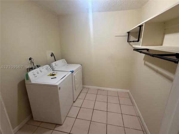 Middle River Terrace, 1132 NE 5th Ave #1-2, Fort Lauderdale, Florida 33304, image 1
