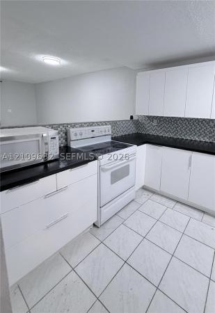 Samari Lake East, 10000 NW 80th Ct #2247, Hialeah Gardens, Florida 33016, image 1