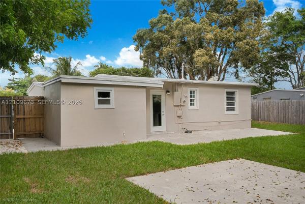 Pompano Beach Highlands, 1748 NE 49th St, Pompano Beach, Florida 33064, image 1