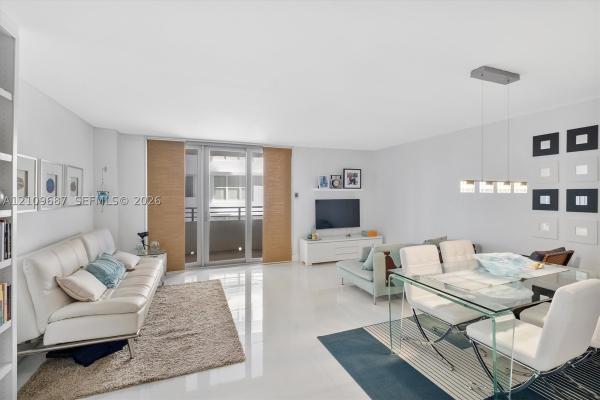Oceanside Plaza, 5555 Collins Ave #5C, Miami Beach, Florida 33140, image 1