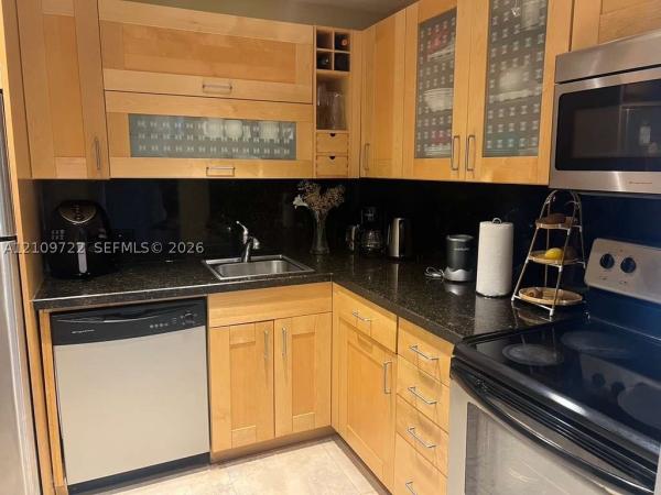 Coronado Tower 3, 20379 W Country Club Dr #1637, Aventura, Florida 33180, image 1