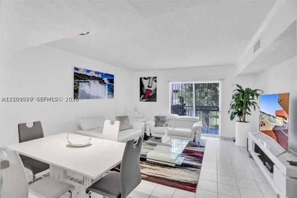 240 NW 107th Ave #203, Unincorporated Dade County, Florida 33172, image 1