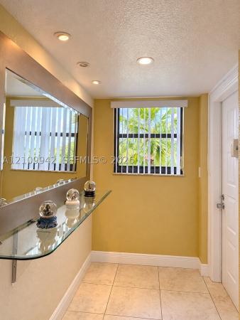 Colony Point, 1101 Colony Point Cir #423, Pembroke Pines, Florida 33026, image 1
