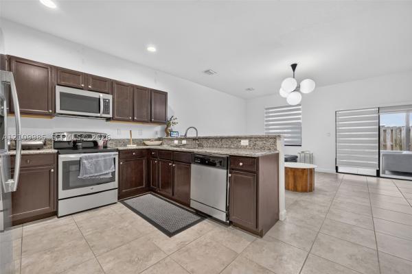 15075 SW 116th St, Unincorporated Dade County, Florida 33196, image 1