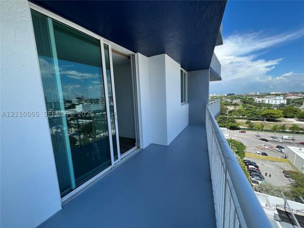 1800 Biscayne Plaza, 275 NE 18th St #1101, Miami, Florida 33132, image 1
