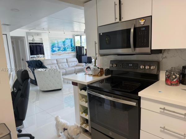 Avant Garde, 2017 S Ocean Dr #208, Hallandale Beach, Florida 33009, image 1