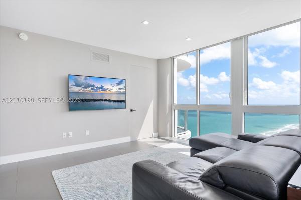Akoya, 6365 Collins Ave #4307, Miami Beach, Florida 33141, image 1