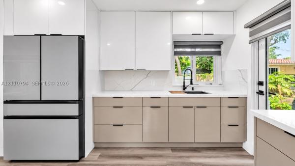Irons Manor, 886 NE 134th St, North Miami, Florida 33161, image 1