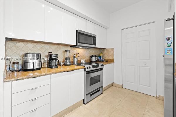 Duo East, 1755 E Hallandale Beach Blvd #MEZ5E, Hallandale Beach, Florida 33009, image 1