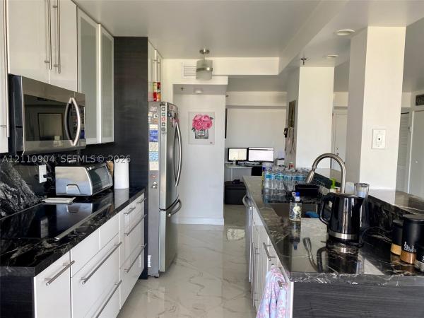 Winston Towers 600, 210 174th St #912, Sunny Isles Beach, Florida 33160, image 1