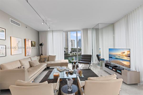 Icon Brickell Tower 2, 495 Brickell Ave #501, Miami, Florida 33131, image 1