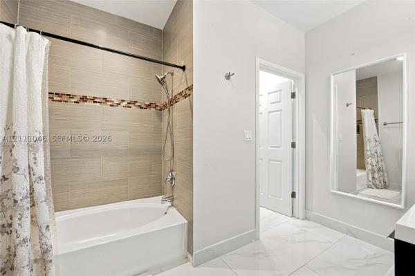 Cite On The Bay West, 2001 Biscayne Blvd #3202, Miami, Florida 33137, image 1
