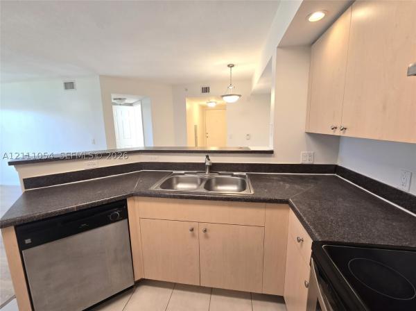 Emerald Isle At Laguna Lakes, 4180 San Marino Blvd #106, West Palm Beach, Florida 33409, image 1