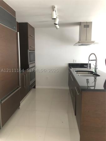 Icon Brickell Tower 2, 495 Brickell Ave #3507, Miami, Florida 33131, image 1