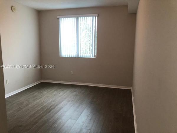 1800 Biscayne Plaza, 275 NE 18th St #403, Miami, Florida 33132, image 1
