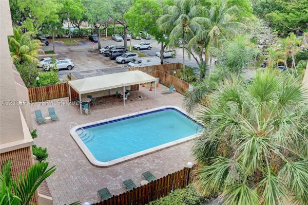 Royal Palm At Plantation, 6800 Cypress Rd #506, Plantation, Florida 33317, image 1