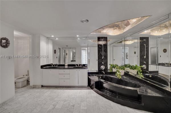 Malaga Towers, 1920 S Ocean Dr #15B, Hallandale Beach, Florida 33009, image 1