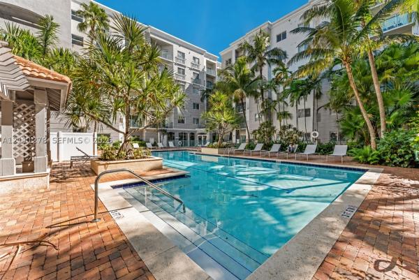 Valencia, 6001 SW 70th St #640, South Miami, Florida 33143, image 1