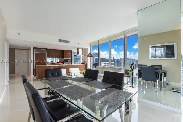 Icon Brickell Tower 2, 495 Brickell Ave #4810, Miami, Florida 33131, image 1