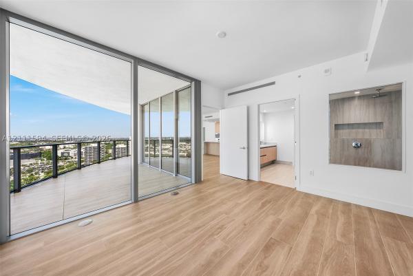 2411 Laguna Cir #2506, North Miami, Florida 33181, image 1