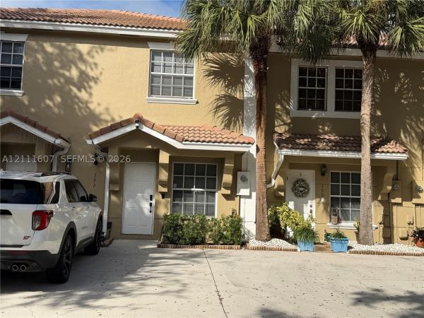 Pelican Pointe, 392 SW 122nd Ave, Pembroke Pines, Florida 33025, image 1