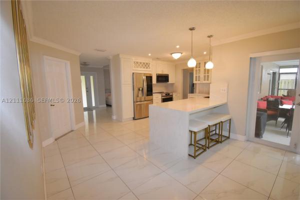 Falcon's Lea, 6671 W Wedgewood Ave, Davie, Florida 33331, image 1