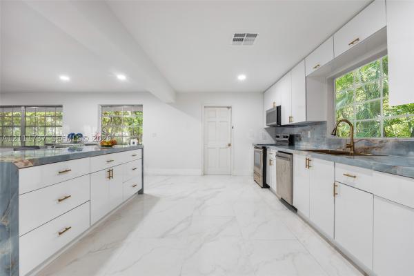 Biltmore, 528 Sevilla Ave, Coral Gables, Florida 33134, image 1