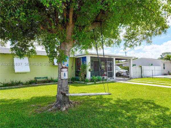 Sky Vista, 1560 NE 12th St, Homestead, Florida 33033, image 1