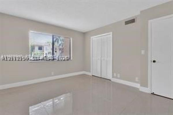 Weston Lakes 21, 440 Lakeview Dr #103, Weston, Florida 33326, image 1