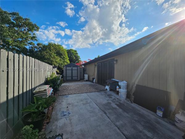 Kingsley Commons, 4471 NW 93rd Way, Sunrise, Florida 33351, image 1