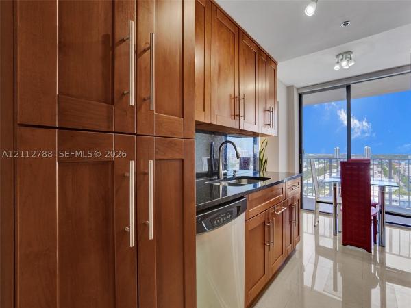 Winston Towers 700, 290 174th St #1708, Sunny Isles Beach, Florida 33160, image 1