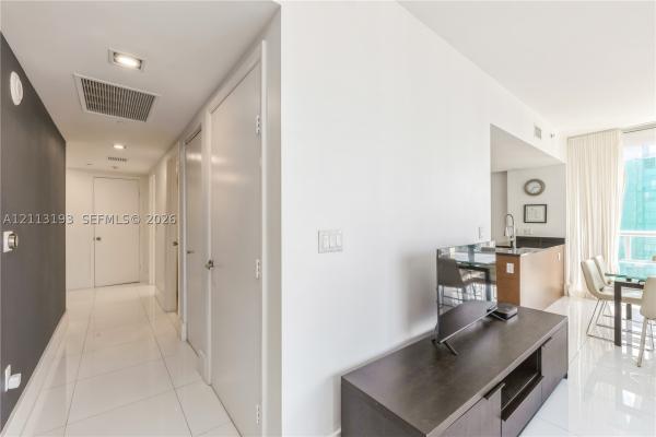 Icon Brickell Tower 3, 485 Brickell Ave #3704, Miami, Florida 33131, image 1