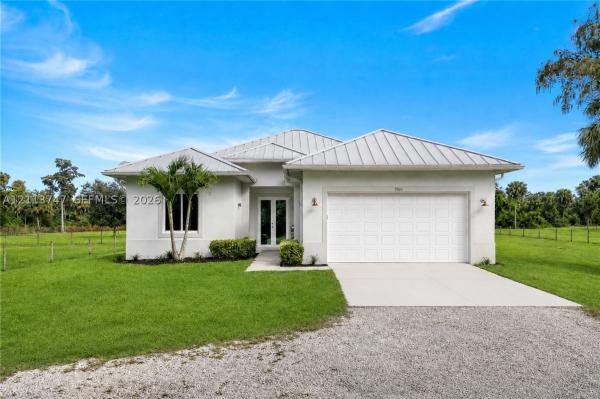 Naples No HOA, 1960 Moulder Dr, Naples, Florida 34120, image 1