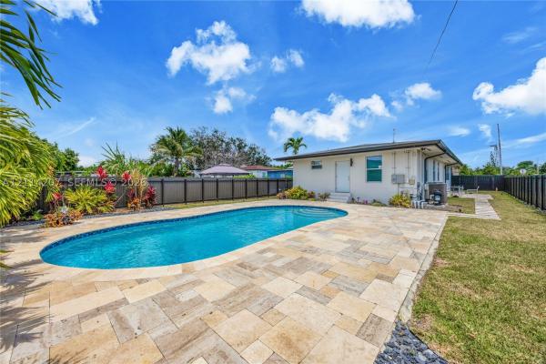 2650 SW 65th Ave, Unincorporated Dade County, Florida 33155, image 1