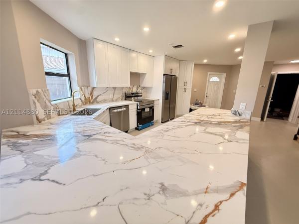 Hollywood Gardens, 3818 Simms St, Hollywood, Florida 33021, image 1