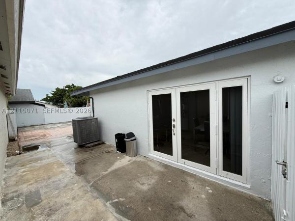 12323 SW 198th St, Unincorporated Dade County, Florida 33177, image 1