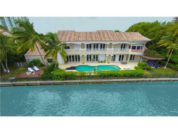 Turnberry Townhomes, 19565 NE 37th Ave, Aventura, Florida 33180, image 2