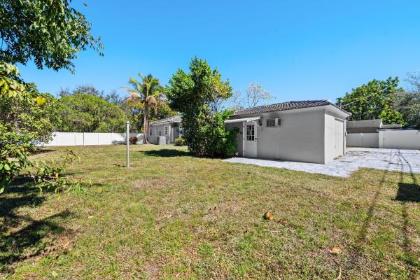 Hollywood Lakes, 1516 Jefferson St, Hollywood, Florida 33020, image 2