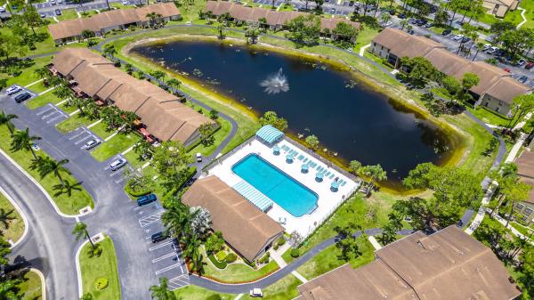 Pine Ridge North 3, 712 Sunny Pine Way #E2, Greenacres, Florida 33415, image 2