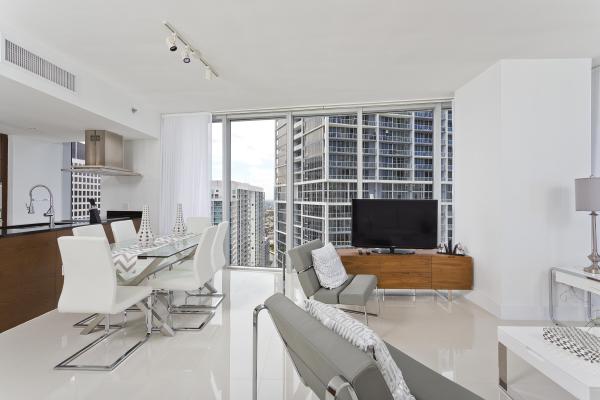 Icon Brickell Tower 2, 495 Brickell Ave #4010, Miami, Florida 33131, image 2